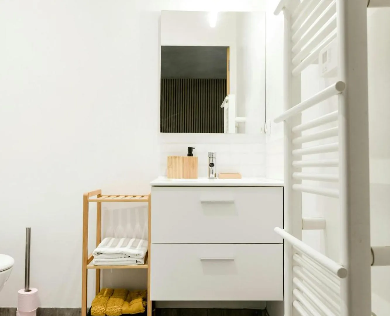 Studio Cosy Business - Balcon Garage Ferme 리옹